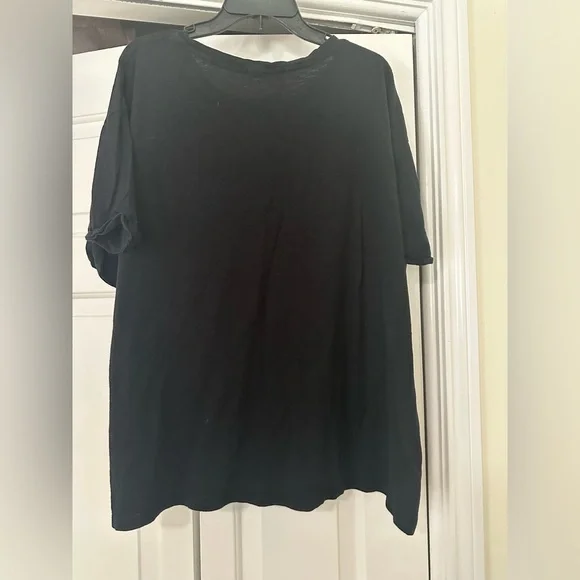 Eighty Eight Black Tee with Red Rock Design - Picture 3 of 3